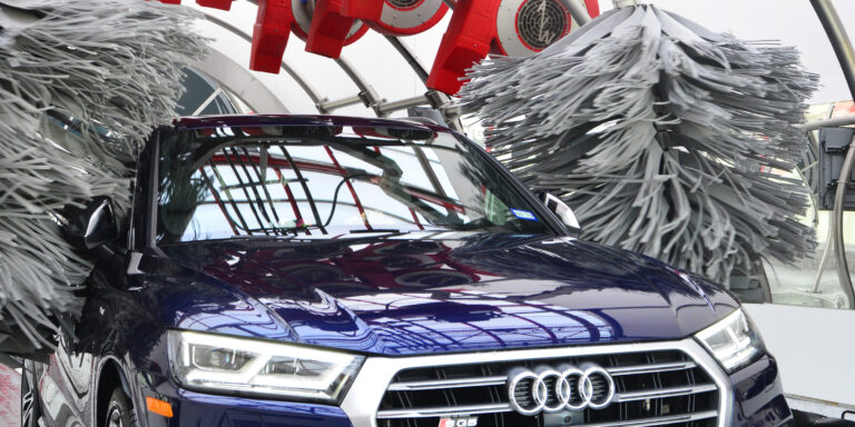 audi going through tommy's express car wash